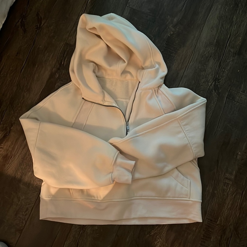 Lululemon scuba cropped cream